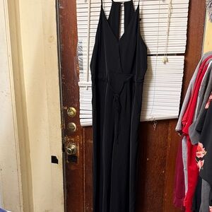 Chic Black Sleeveless Jumpsuit